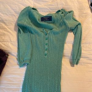 American Eagle small mint sweater
